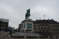 Следующее фото: Памятник королю Фредерику V на площади у дворца Амалиенборг